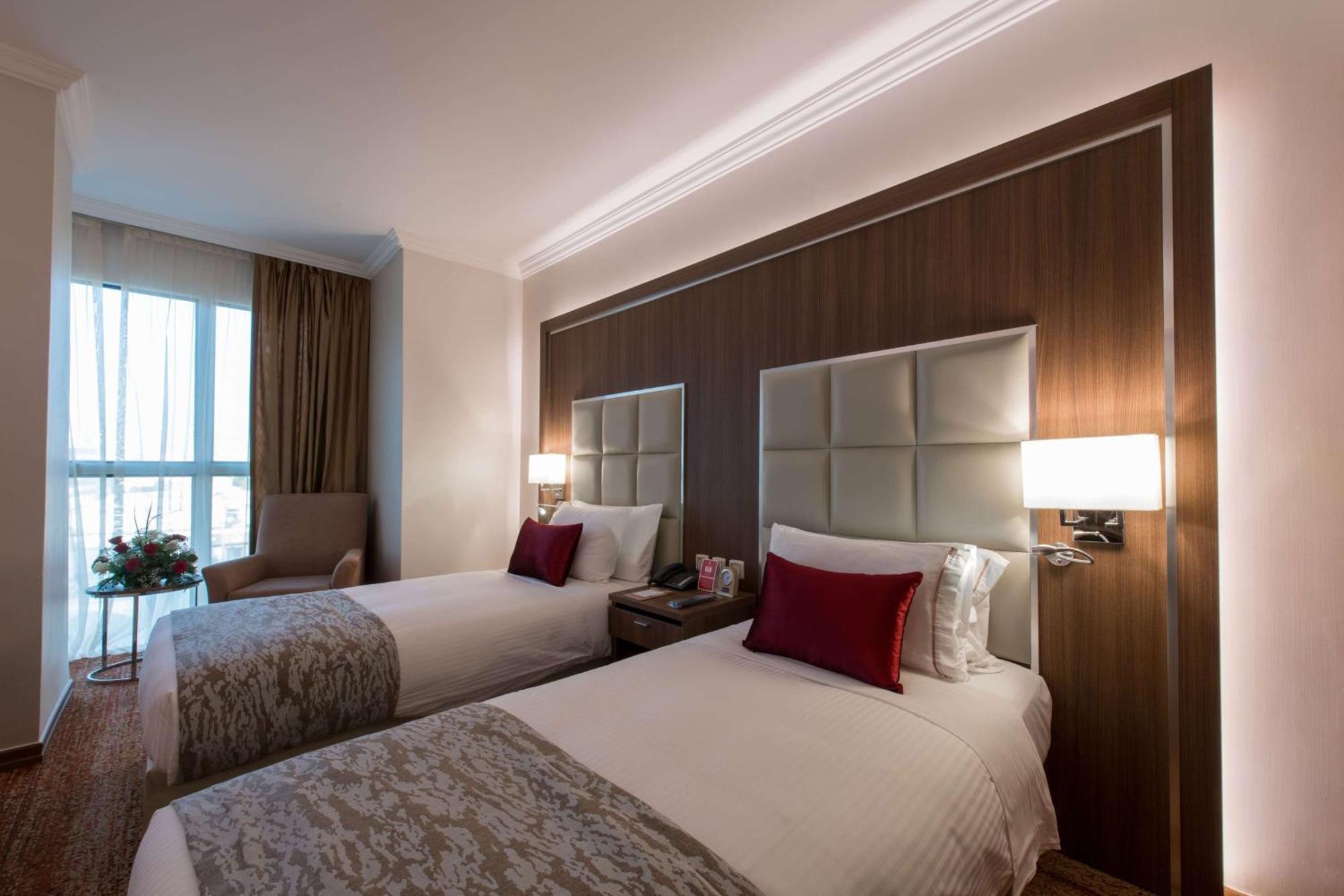 Ramada By Wyndham Continental Jeddah Hotell Eksteriør bilde