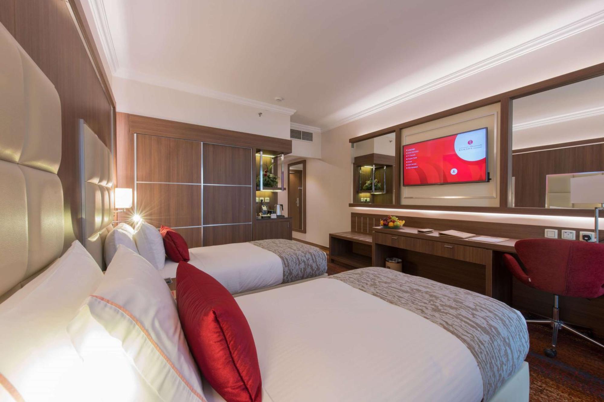 Ramada By Wyndham Continental Jeddah Hotell Eksteriør bilde